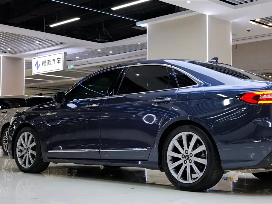 Ford Taurus 2022 — фото 12