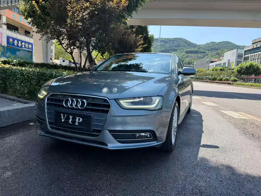 Audi A4L 2014