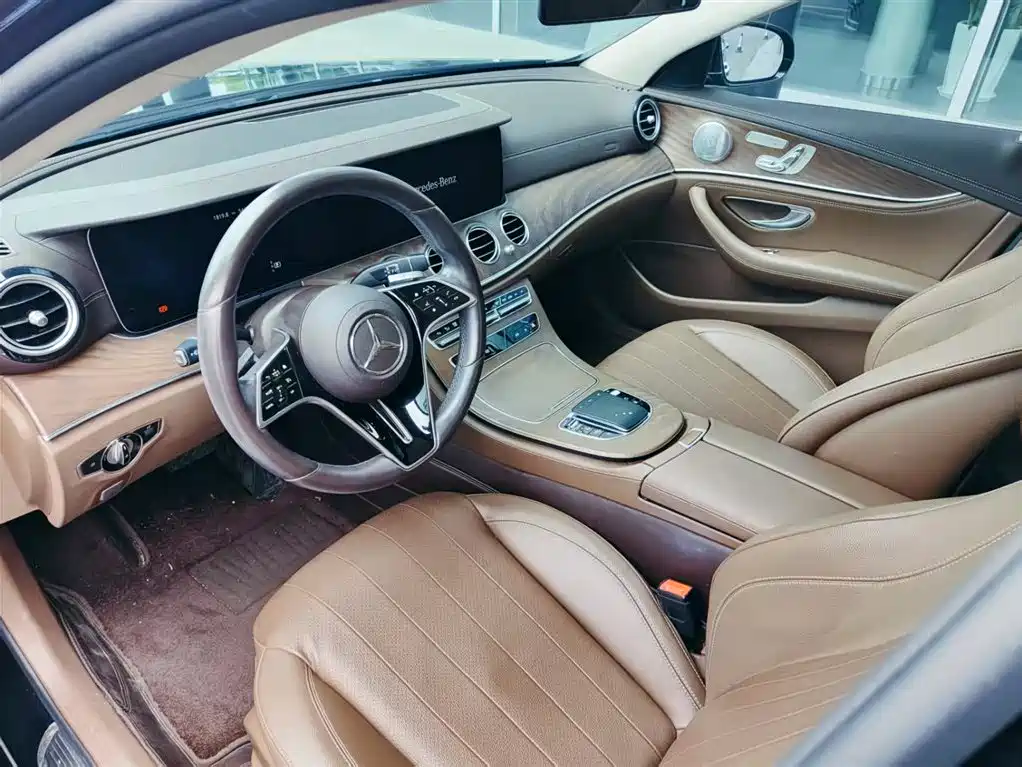 Mercedes-Benz E-Class 2020 — фото 9