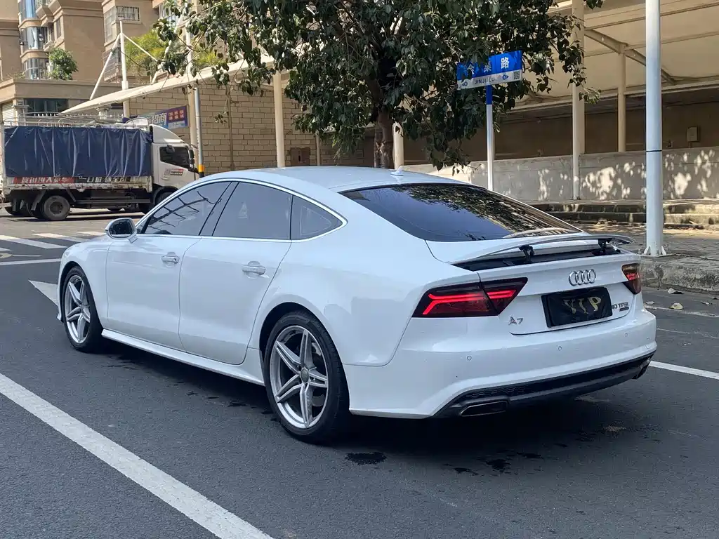 Audi A7 2017 — фото 9