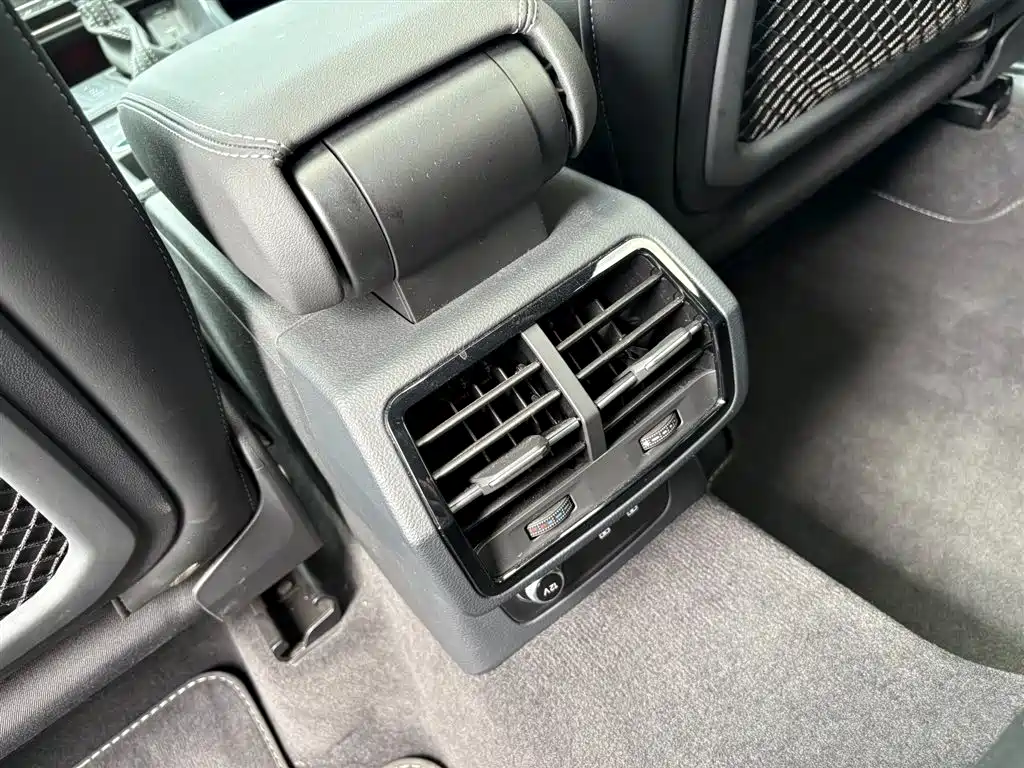 Audi Q3 Sportback 2024 — фото 10
