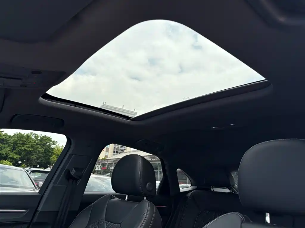 Audi Q3 Sportback 2024 — фото 15