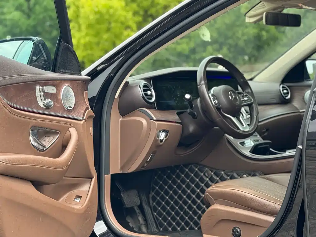 Mercedes-Benz E-Class 2020 — фото 7