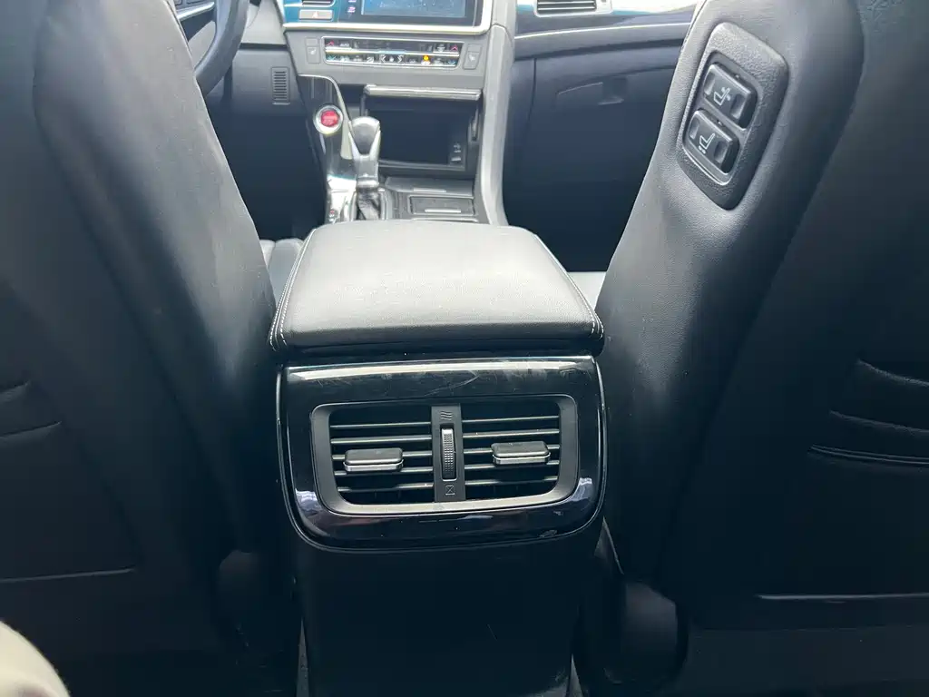 Honda Spirior 2017 — фото 19