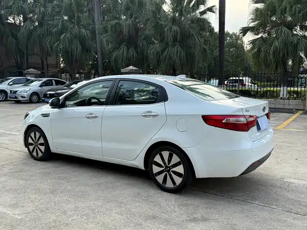 Kia K2 2012