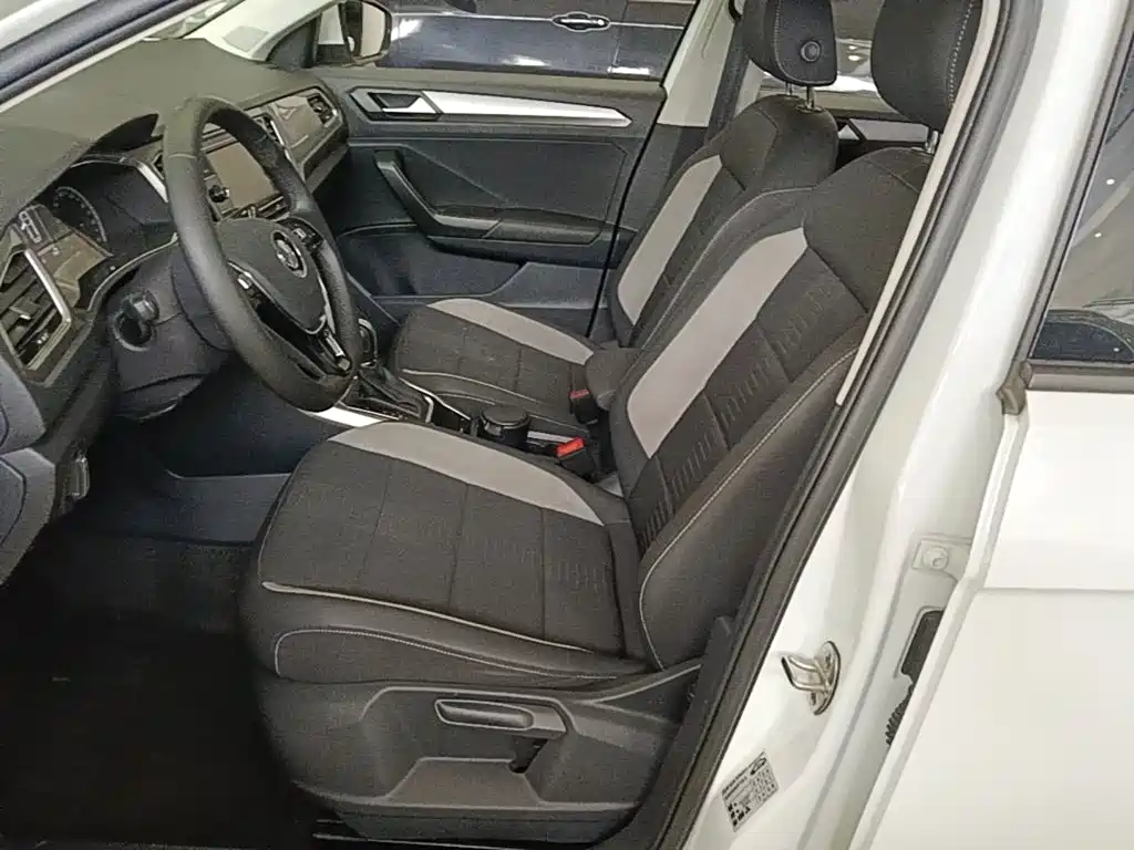 Volkswagen T-Roc 2020 — фото 15