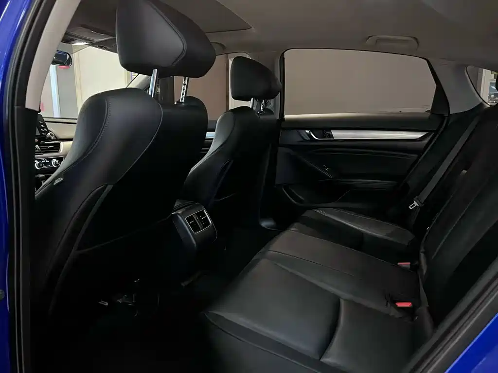 Honda Accord 2019 — фото 6