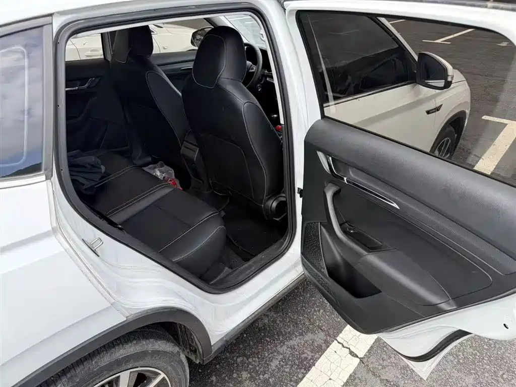 Skoda Kamiq 2023 — фото 11