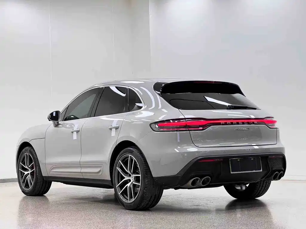 Porsche Macan 2023 — фото 29