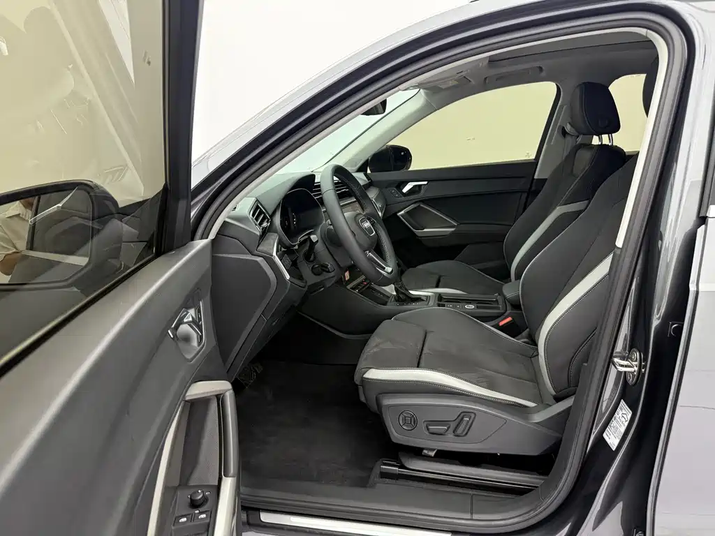 Audi Q3 2022 — фото 20