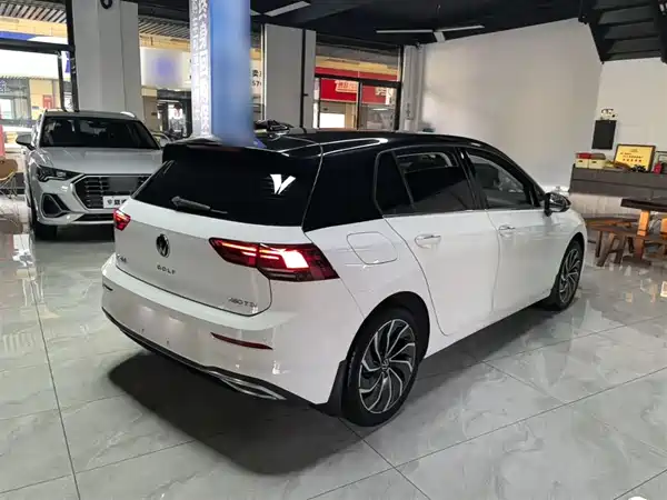 Volkswagen Golf 2023