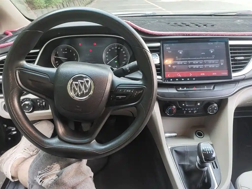 Buick Excelle 2017 — фото 10