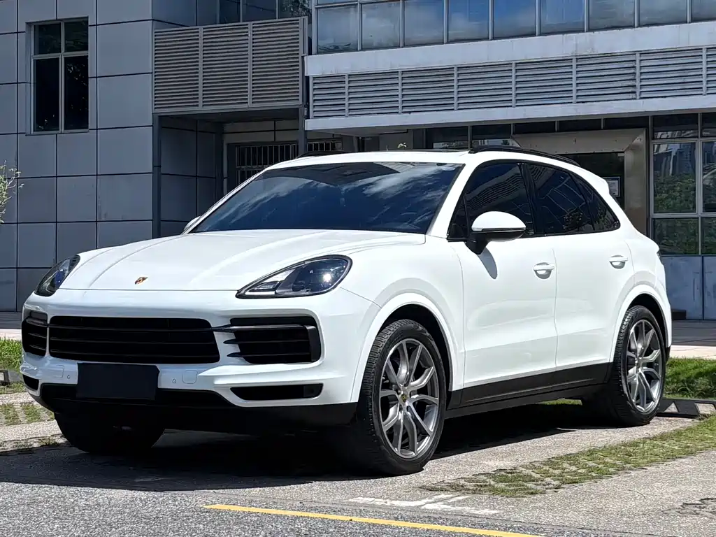 Porsche Cayenne 2022