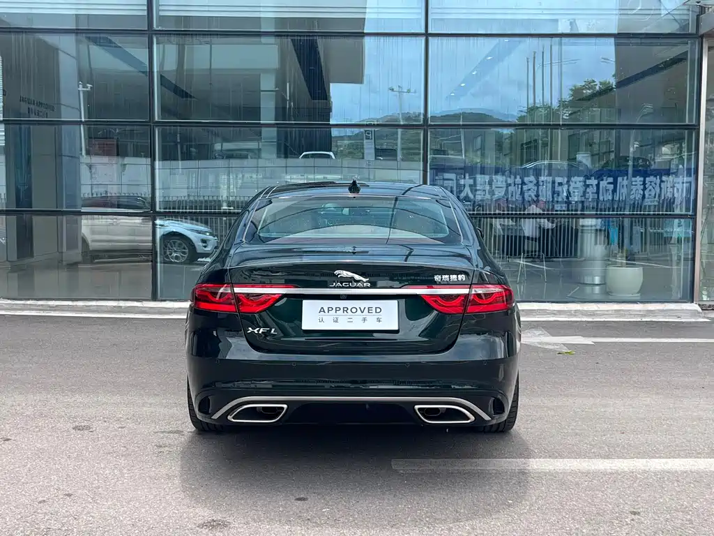 Jaguar XFL 2025 — фото 11