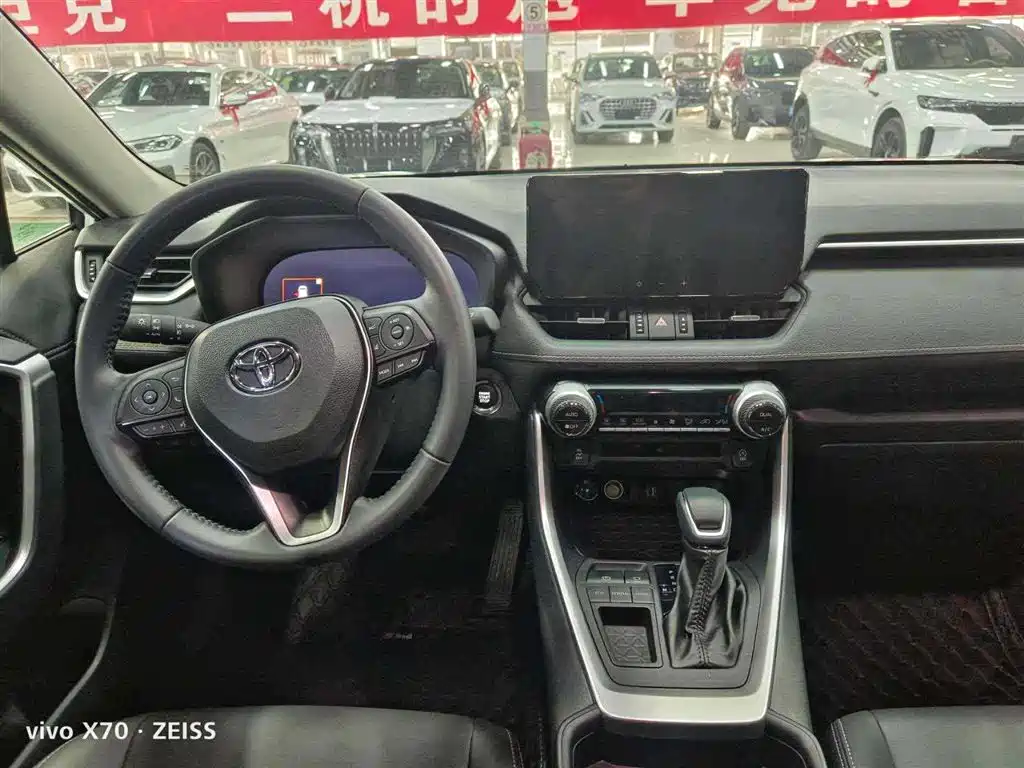 Toyota Wildlander 2024 — фото 10