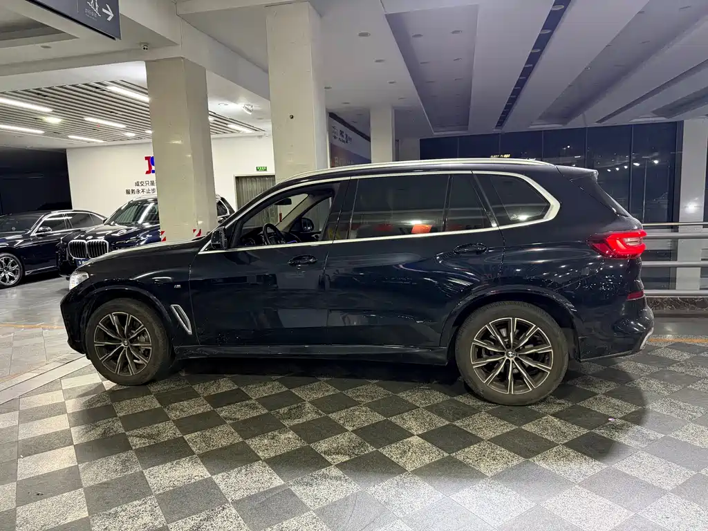 BMW X5 2023 — фото 8