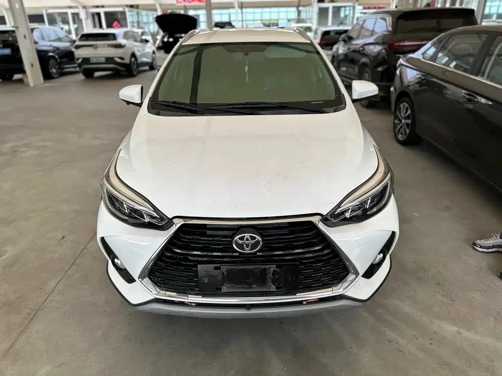 Toyota Yaris L 2022