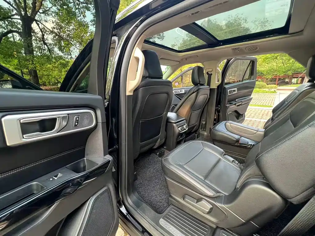 Ford Explorer 2021 — фото 13