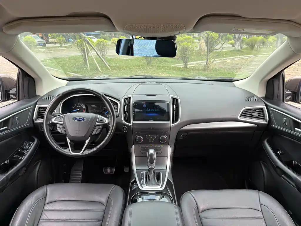 Ford Edge 2016 — фото 6