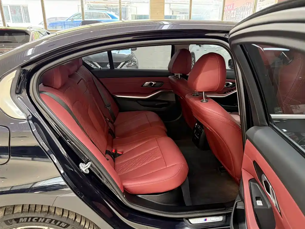 BMW 3 Series 2023 — фото 12
