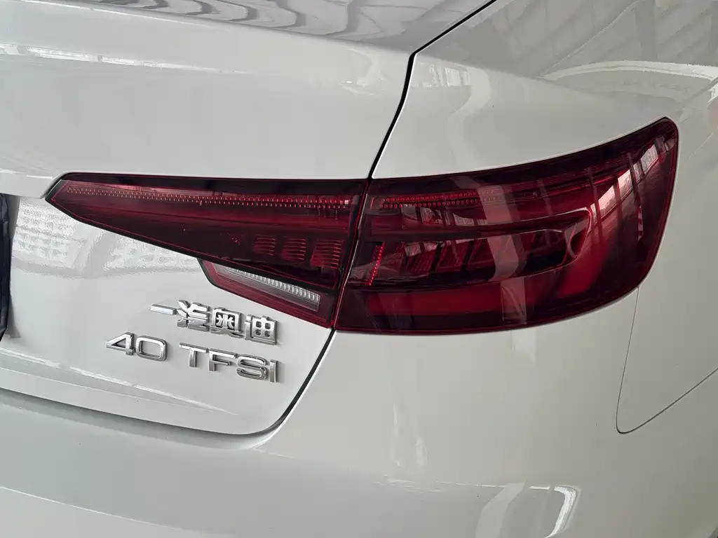 Audi A4L 2020 — фото 13