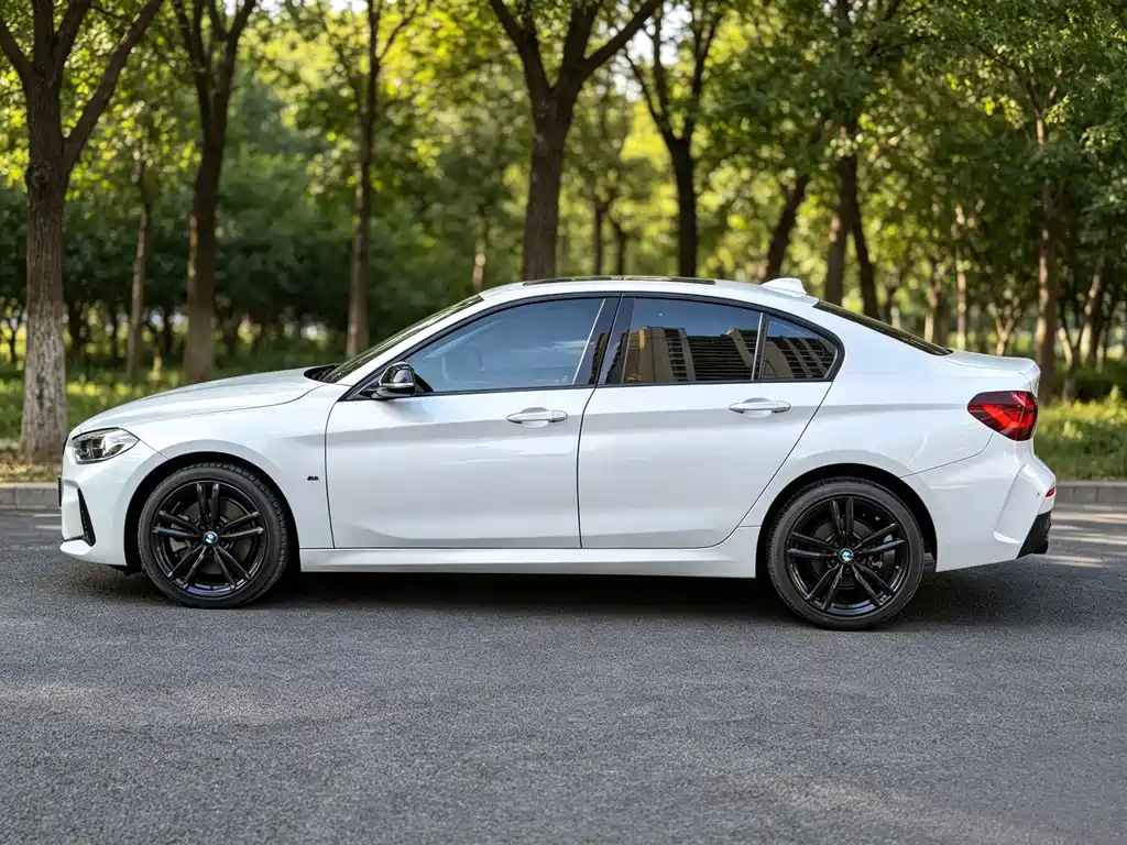 BMW 1 Series 2023