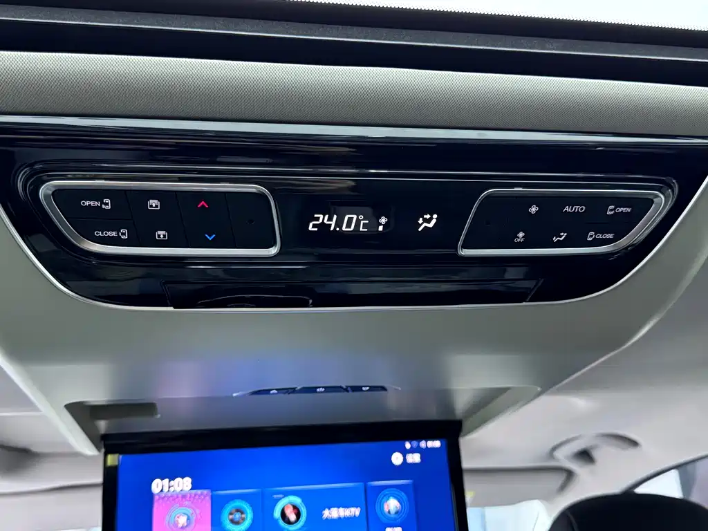 GAC Trumpchi M8 2024 — фото 13