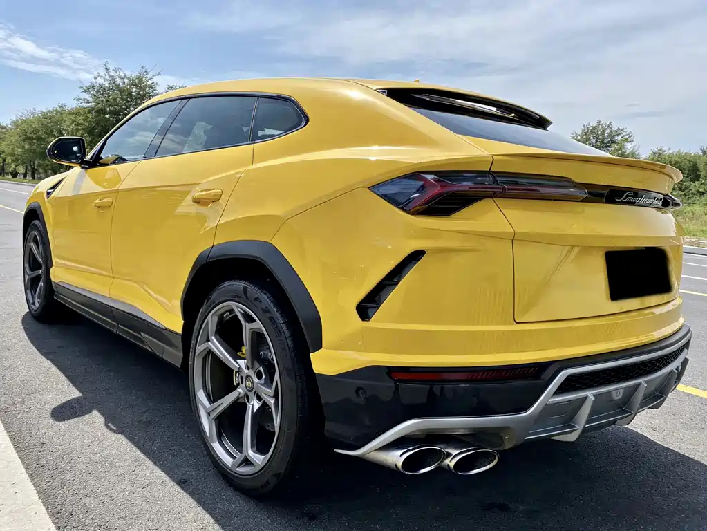 Lamborghini Urus 2023 — фото 3
