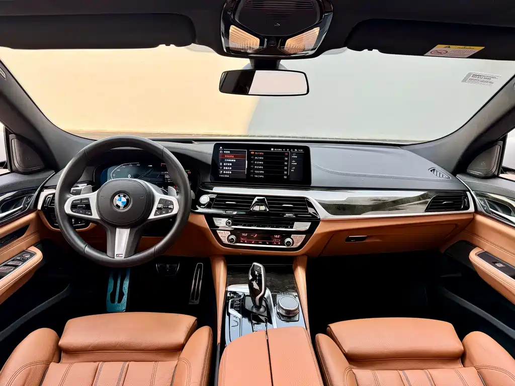 BMW 6 Series GT 2021 — фото 13