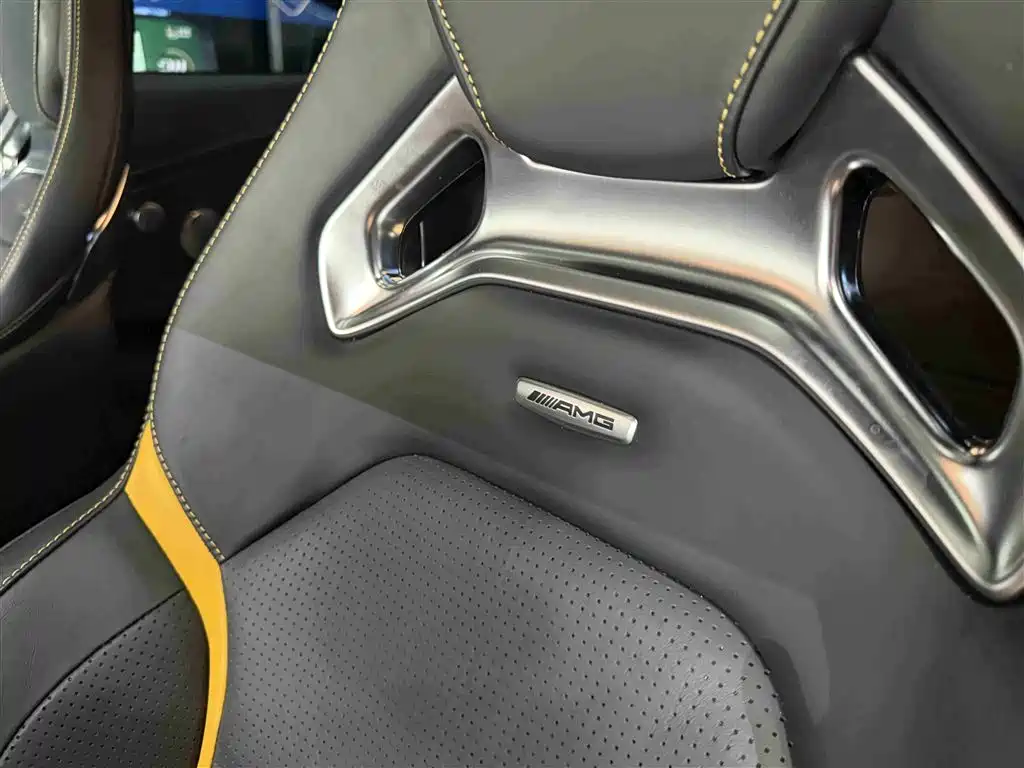 Mercedes-Benz C-Class AMG 2023 — фото 7