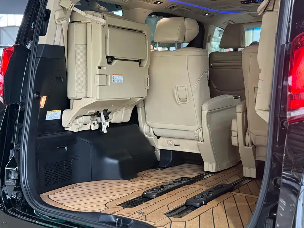 Toyota Alphard 2019 — фото 22