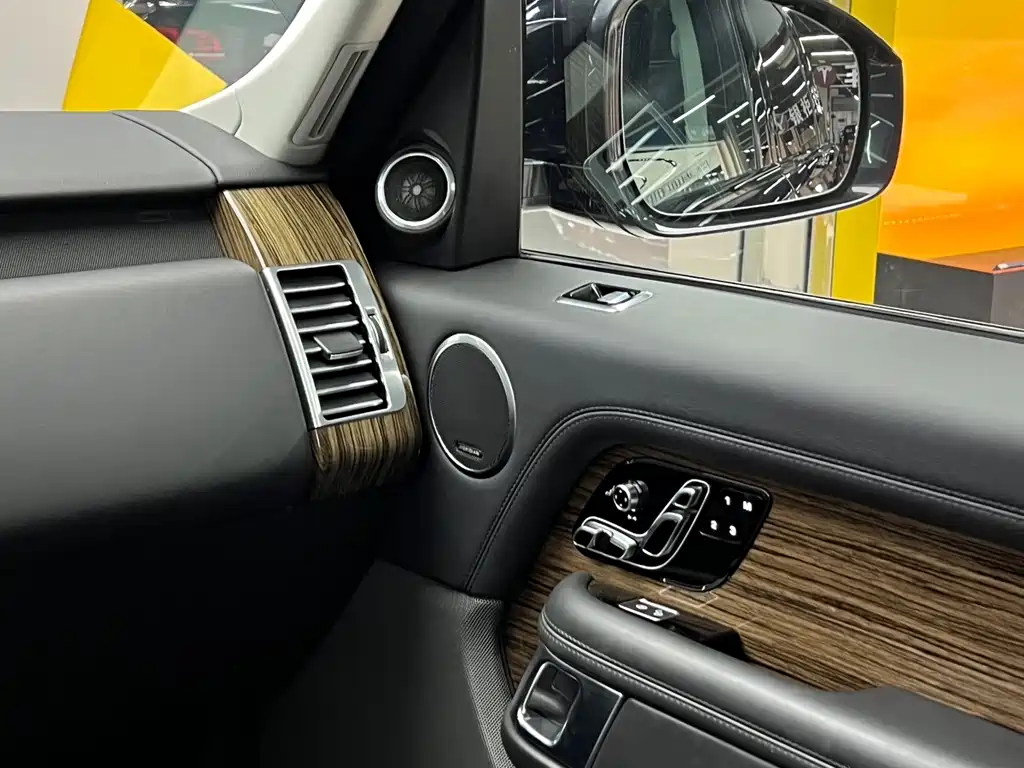 Land Rover Range Rover 2019 — фото 19