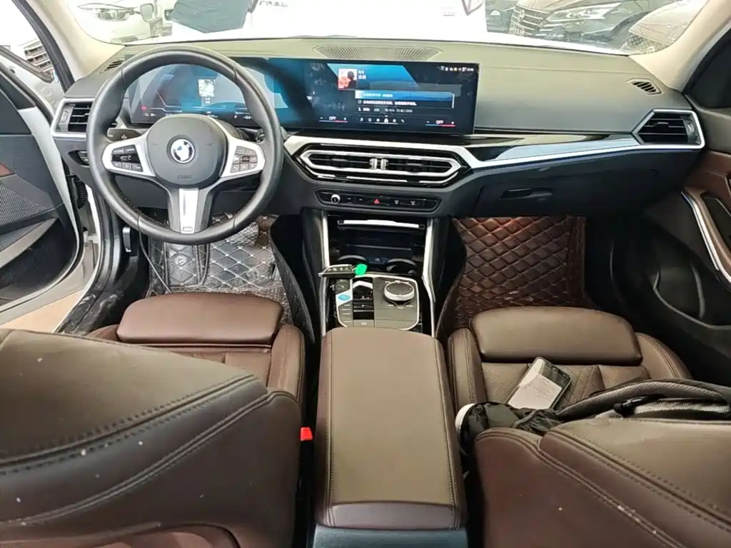 BMW i3 2024 — фото 10