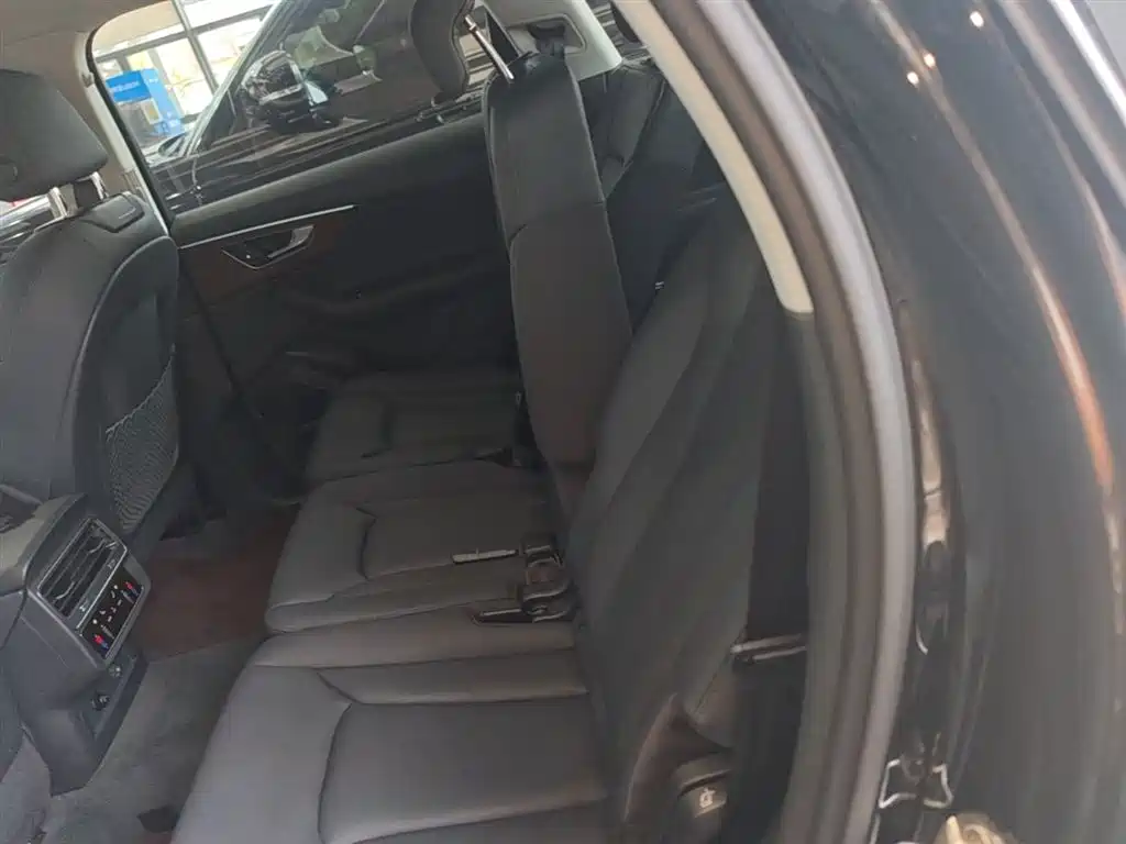Audi Q7 2022 — фото 17