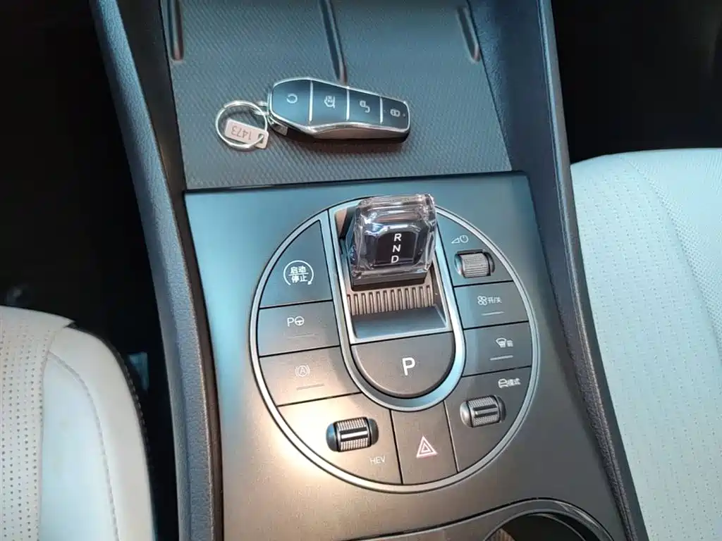 BYD Seal 05 DM-i 2025 — фото 14