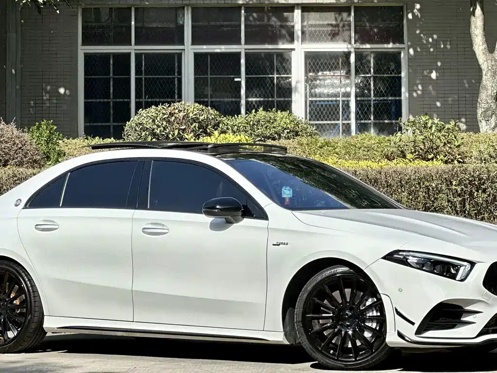 Mercedes-Benz A-Class AMG 2023 — фото 3