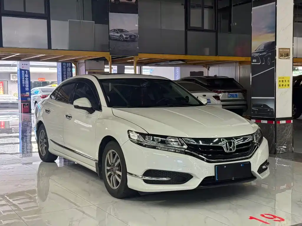 Honda Spirior 2017 — фото 2