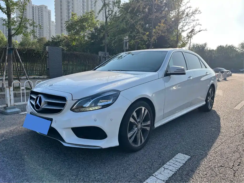 Mercedes-Benz E-Class 2014 — фото 1