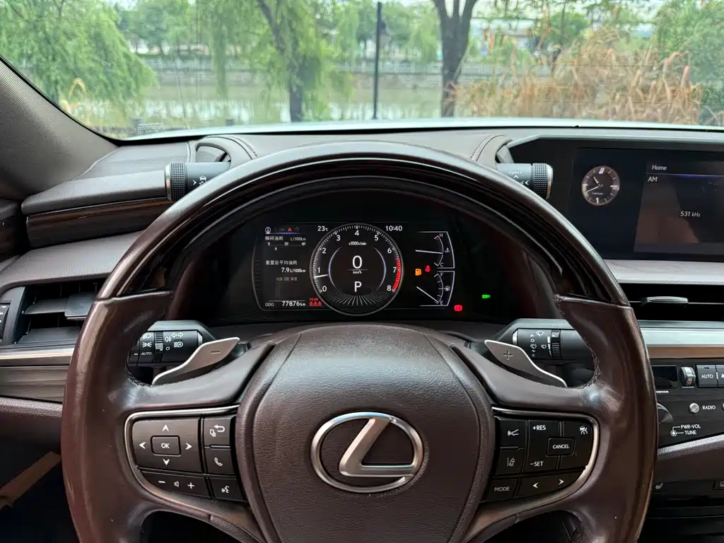 Lexus ES 2019 — фото 14