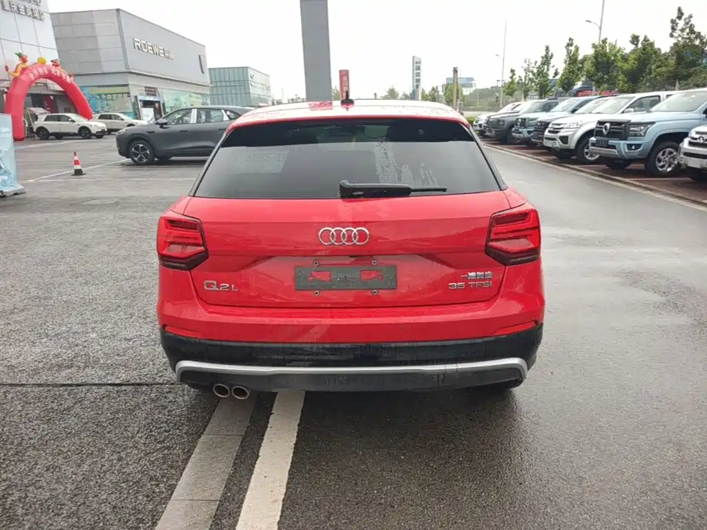Audi Q2L 2021