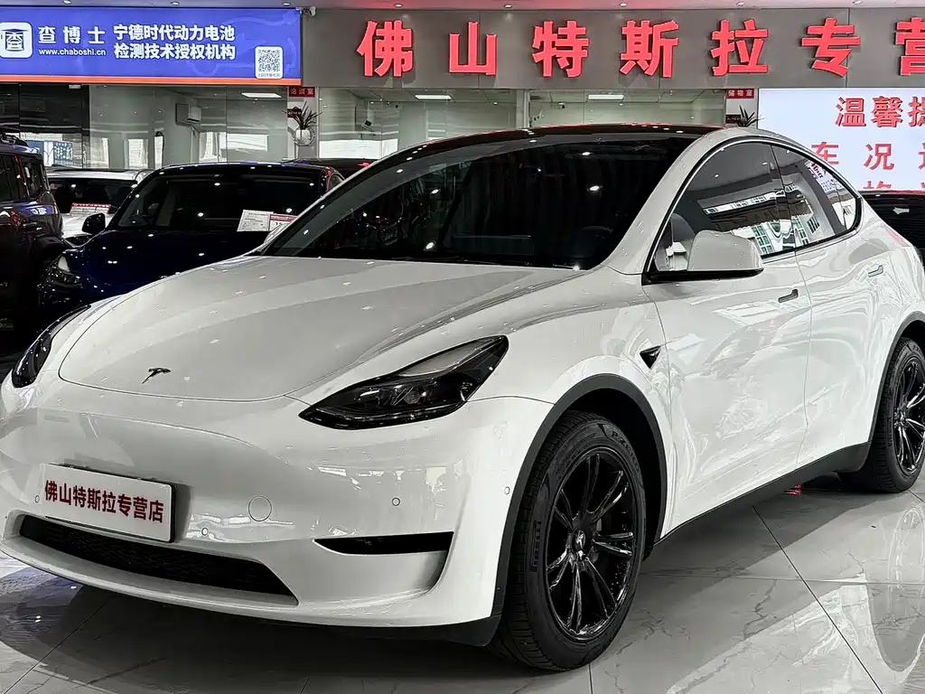 Tesla Model Y 2022 — фото 1