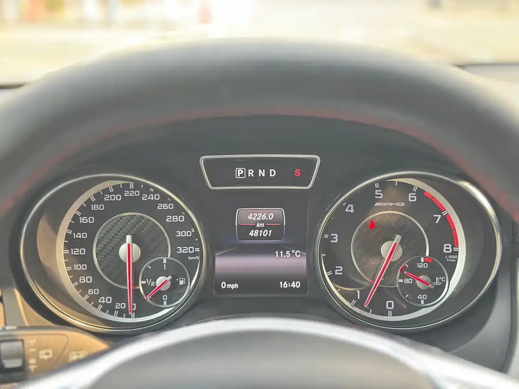 Mercedes-Benz GLA AMG 2015 — фото 23