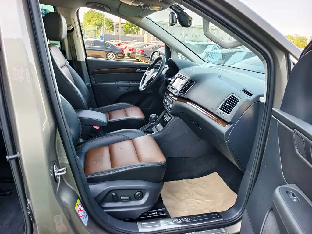 Volkswagen Sharan 2016 — фото 15