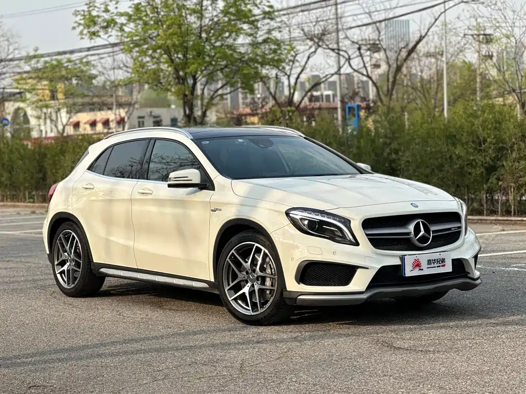 Mercedes-Benz GLA AMG 2015 — фото 4
