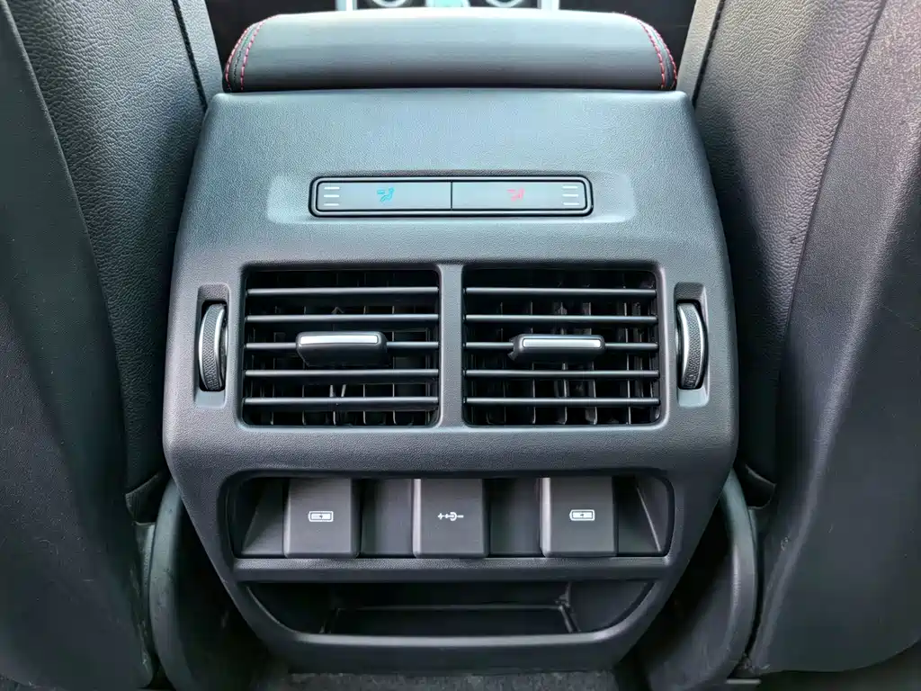 Land Rover Discovery Sport 2022 — фото 20