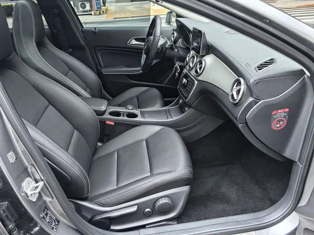 Mercedes-Benz GLA 2015 — фото 10