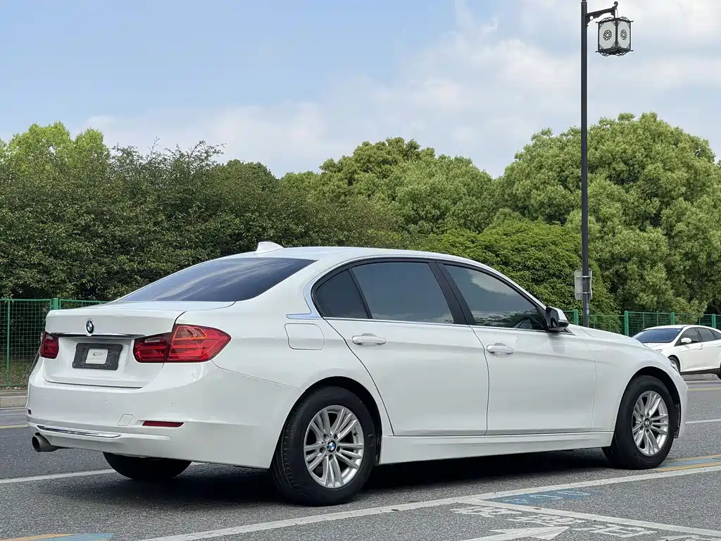 BMW 3 Series 2014 — фото 13