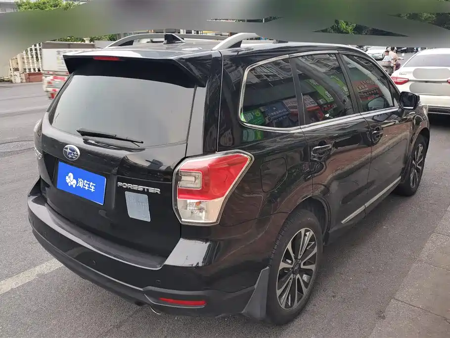 Subaru Forester 2017 — фото 2