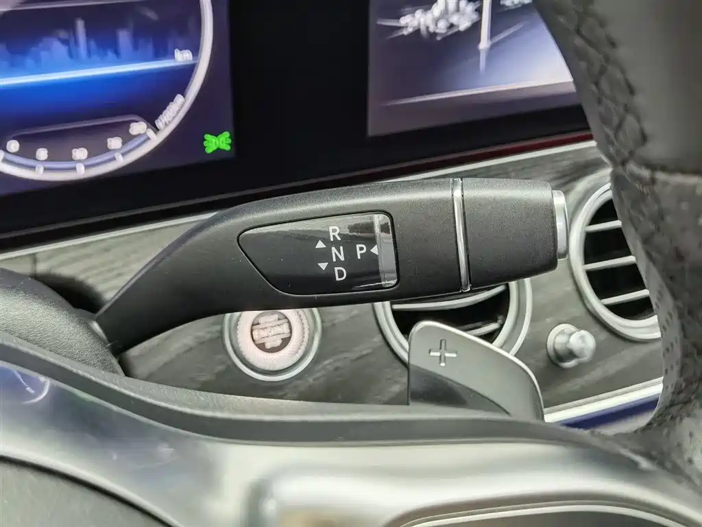 Mercedes-Benz E-Class 2019 — фото 13