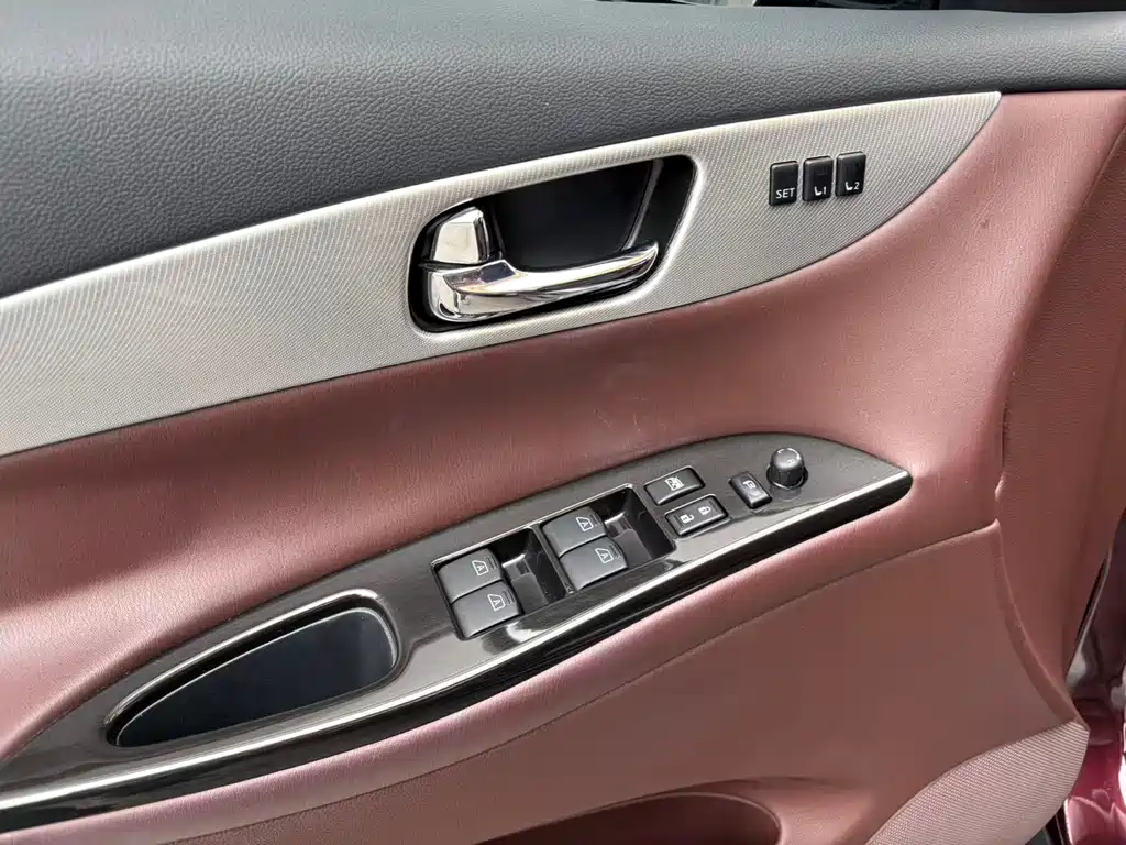 Infiniti QX50 2016 — фото 16